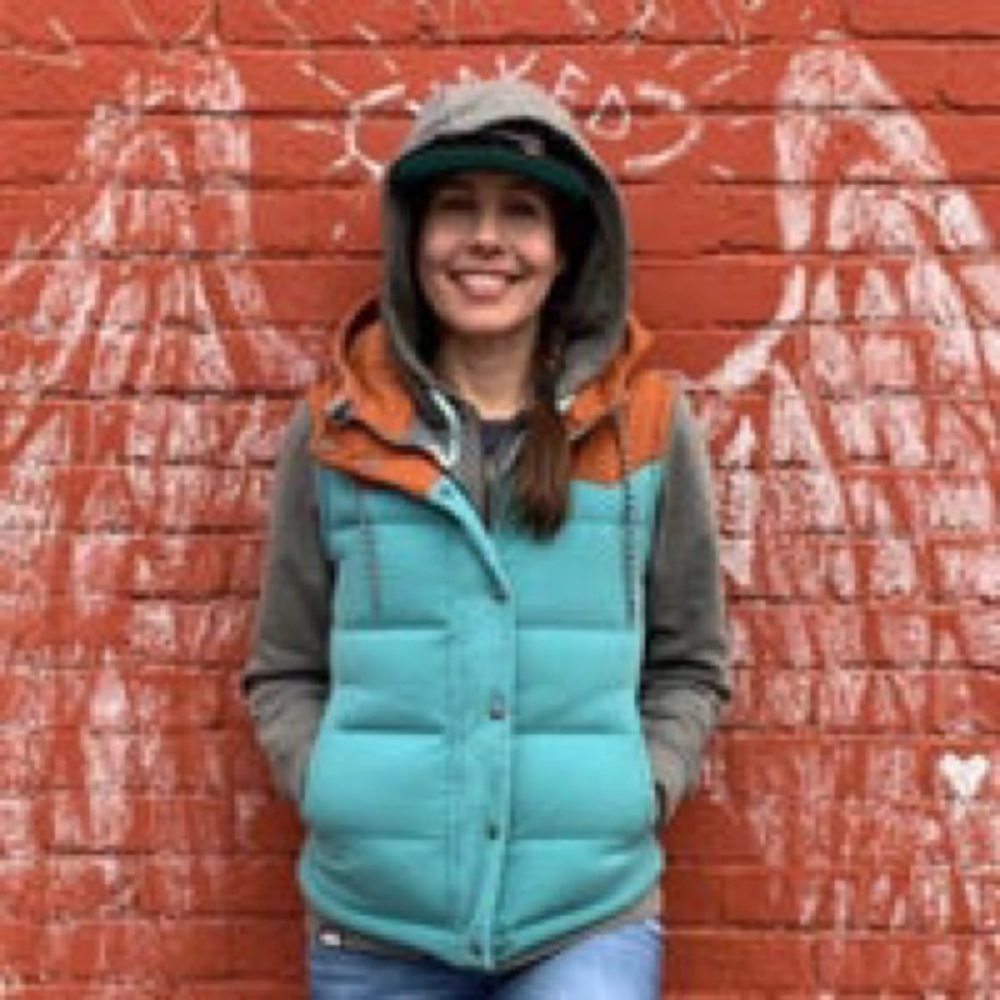 Like new women’s Patagonia Bivy Down Vest in Mogul Blue.